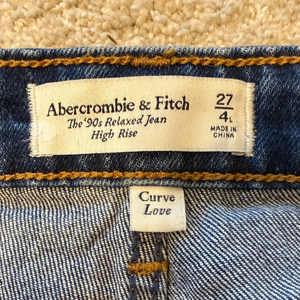 Abercrombie & Fitch Curve Love 90’s Relaxed High Rise Jean - Picture 3 of 3
